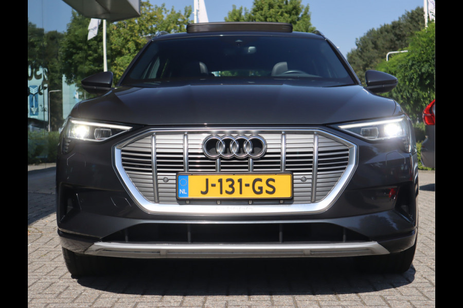 Audi e-tron 50 quattro Business edition Plus 71 kWh / Panoramadak / Sportstoelen