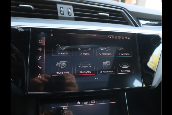Audi e-tron 50 quattro Business edition Plus 71 kWh / Panoramadak / Sportstoelen