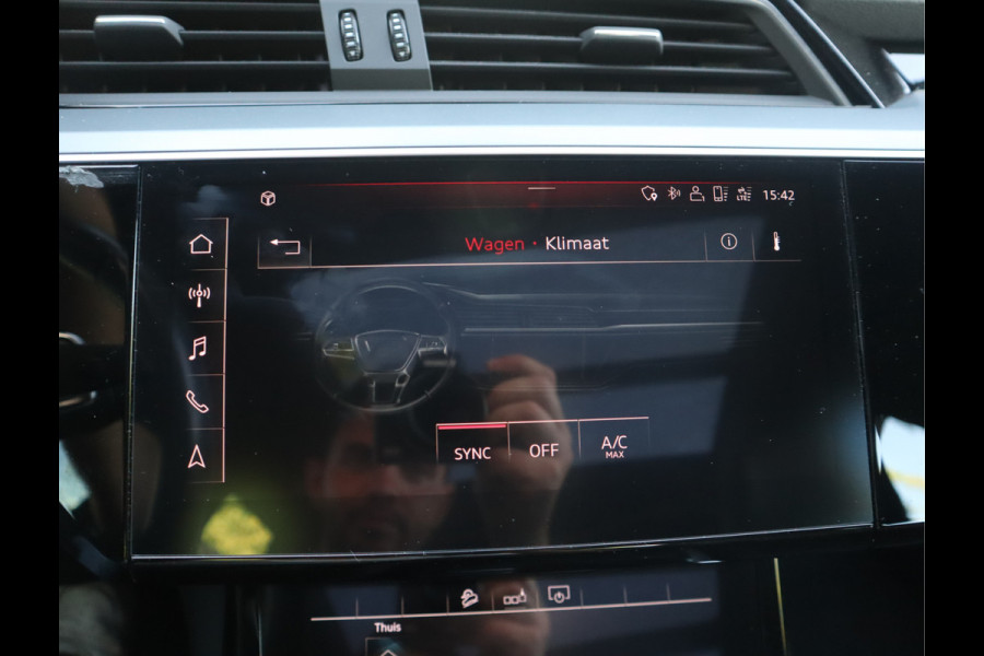 Audi e-tron 50 quattro Business edition Plus 71 kWh / Panoramadak / Sportstoelen