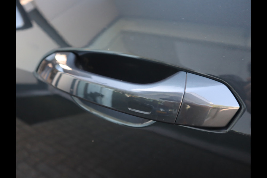 Audi e-tron 50 quattro Business edition Plus 71 kWh / Panoramadak / Sportstoelen