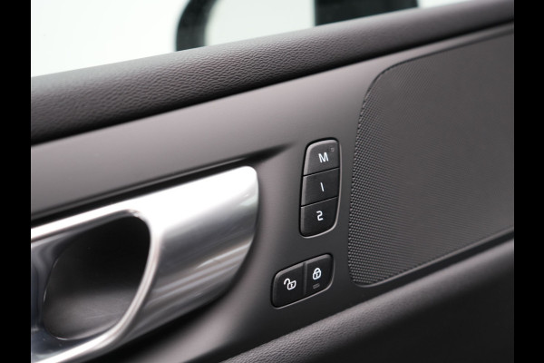 Volvo V60 T6 Plus Dark AWD Plug In Hybrid 340pk Dealer O.H PHEV | Trekhaak Af Fabriek | Adaptive Cruise | Camera | Lederen Sportstoelen Memory & Verwarmd | Google Assistant & Maps | Apple Carplay | Pilot Assist | Blis | Virtual | Navigatie | DAB |