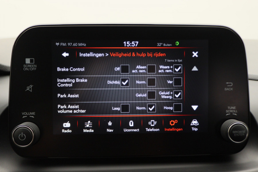 Fiat Tipo Stationwagon 1.4 T-Jet 16v S-Design Xenon, Camera, Apple Carplay, ACC, Climate, PDC, 18"