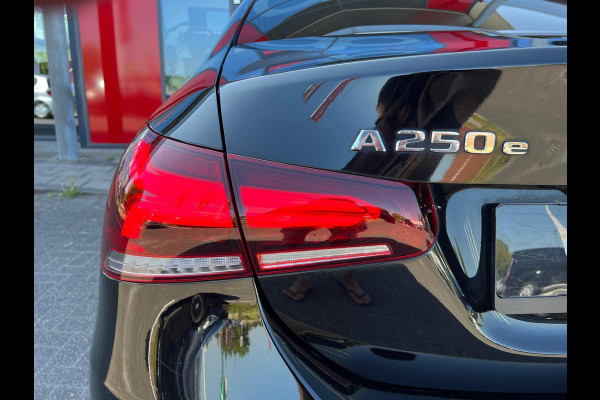 Mercedes-Benz A-Klasse 250 e Business Solution AMG Limited