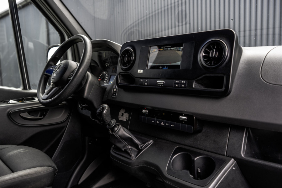 Mercedes-Benz Sprinter 311CDI L2H2 | CarPlay | Climate | Camera | Inrichting | Omvormer | Oprijplaat | Euro 6