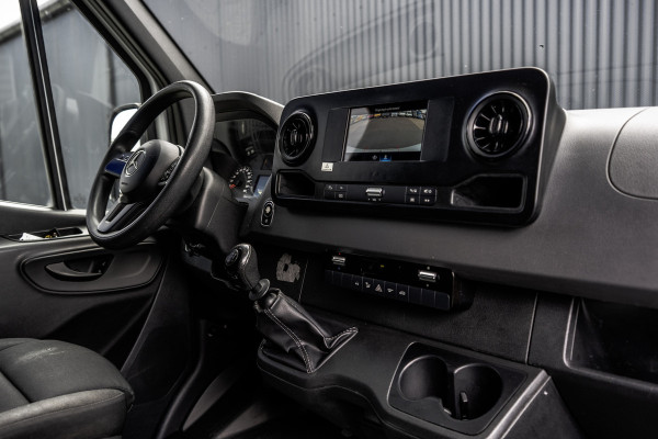 Mercedes-Benz Sprinter 311CDI L2H2 | CarPlay | Climate | Camera | Inrichting | Omvormer | Oprijplaat | Euro 6