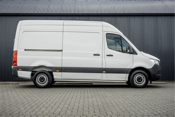 Mercedes-Benz Sprinter 311CDI L2H2 | CarPlay | Climate | Camera | Inrichting | Omvormer | Oprijplaat | Euro 6