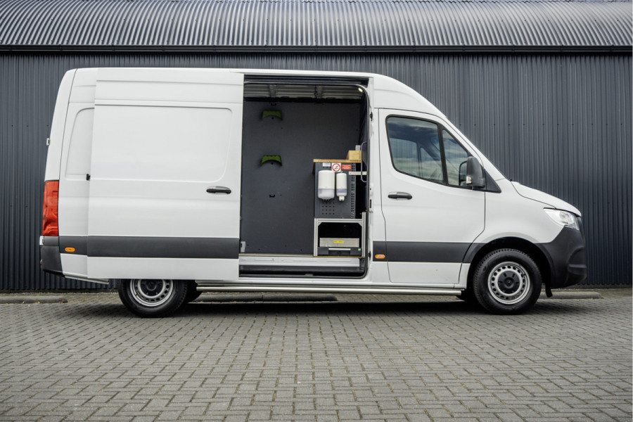 Mercedes-Benz Sprinter 311CDI L2H2 | CarPlay | Climate | Camera | Inrichting | Omvormer | Oprijplaat | Euro 6