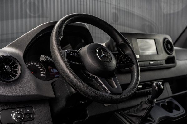 Mercedes-Benz Sprinter 311CDI L2H2 | CarPlay | Climate | Camera | Inrichting | Omvormer | Oprijplaat | Euro 6