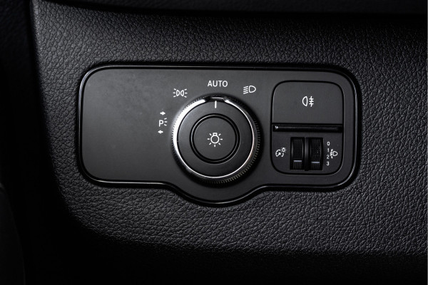 Mercedes-Benz Sprinter 311CDI L2H2 | CarPlay | Climate | Camera | Inrichting | Omvormer | Oprijplaat | Euro 6