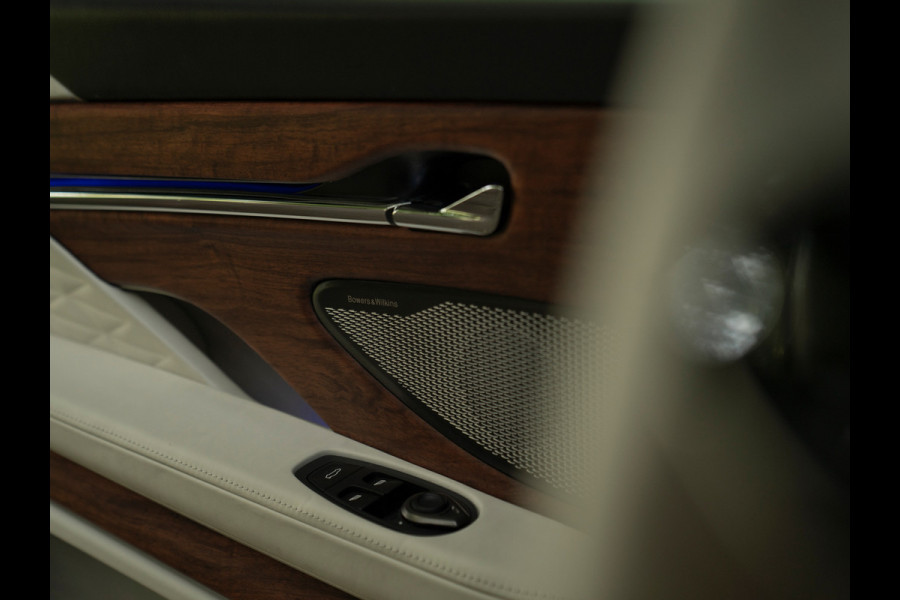 Aston Martin DB12 Volante 4.0 V8 | Ultramarine | B&W audio | Subliem!