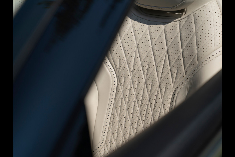 Aston Martin DB12 Volante 4.0 V8 | Ultramarine | B&W audio | Subliem!