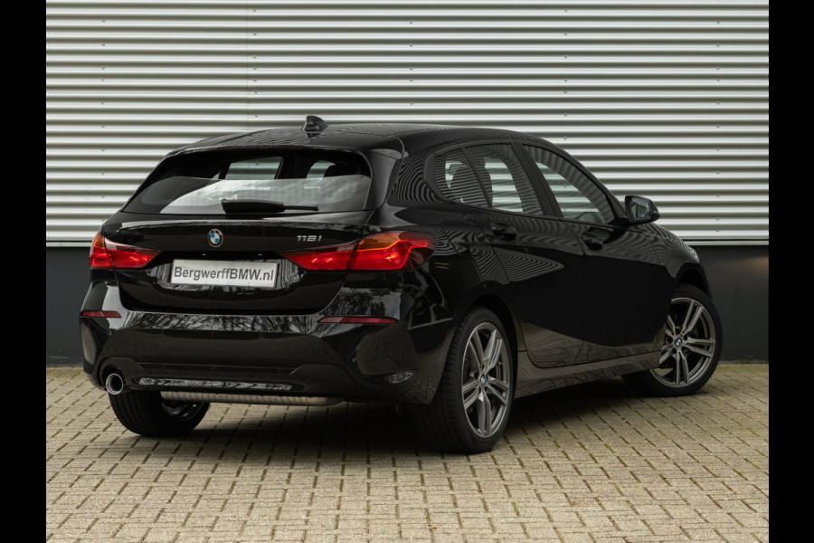 BMW 1-serie 116i - 6192km!! - DAB - Active Guard Plus - PDC voor+achter