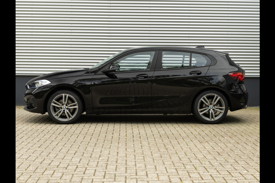 BMW 1-serie 116i - 6192km!! - DAB - Active Guard Plus - PDC voor+achter