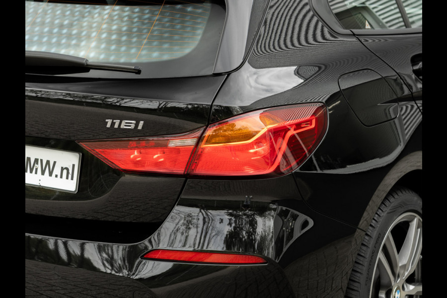 BMW 1-serie 116i - 6192km!! - DAB - Active Guard Plus - PDC voor+achter
