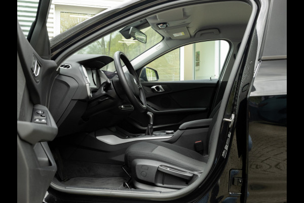 BMW 1-serie 116i - 6192km!! - DAB - Active Guard Plus - PDC voor+achter