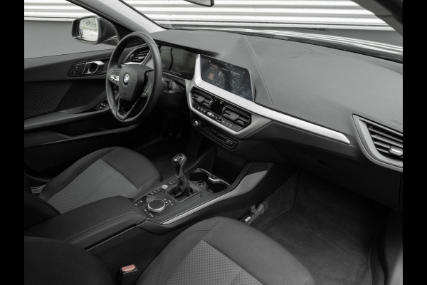 BMW 1-serie 116i - 6192km!! - DAB - Active Guard Plus - PDC voor+achter