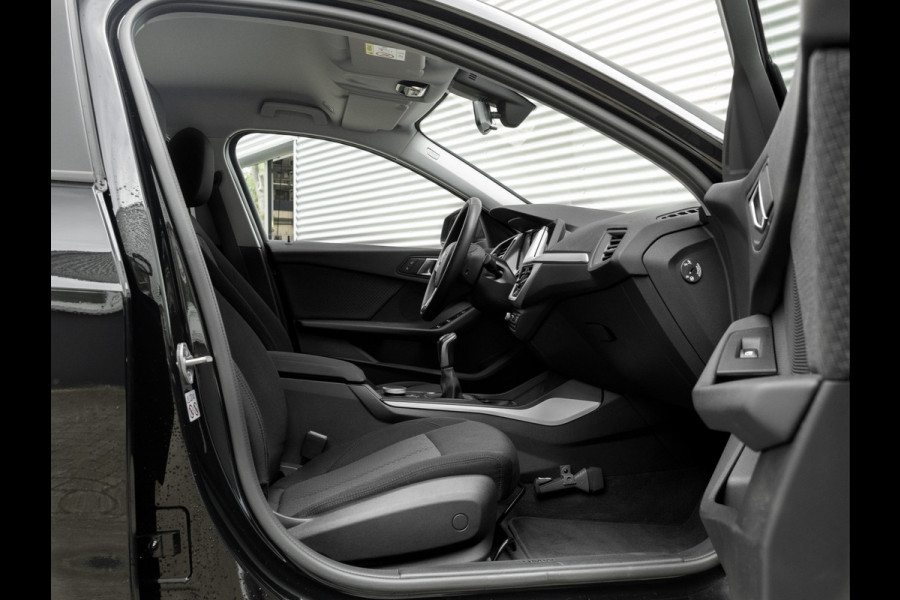 BMW 1-serie 116i - 6192km!! - DAB - Active Guard Plus - PDC voor+achter