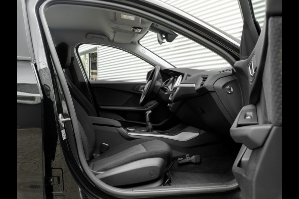 BMW 1-serie 116i - 6192km!! - DAB - Active Guard Plus - PDC voor+achter