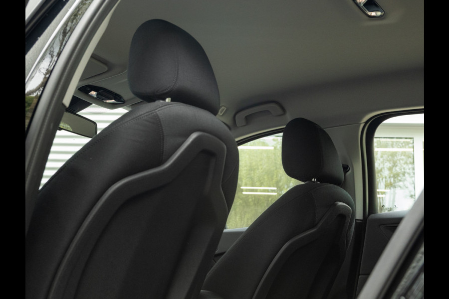 BMW 1-serie 116i - 6192km!! - DAB - Active Guard Plus - PDC voor+achter