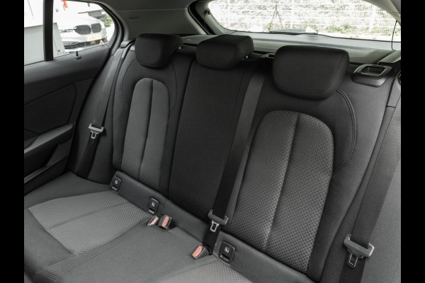 BMW 1-serie 116i - 6192km!! - DAB - Active Guard Plus - PDC voor+achter