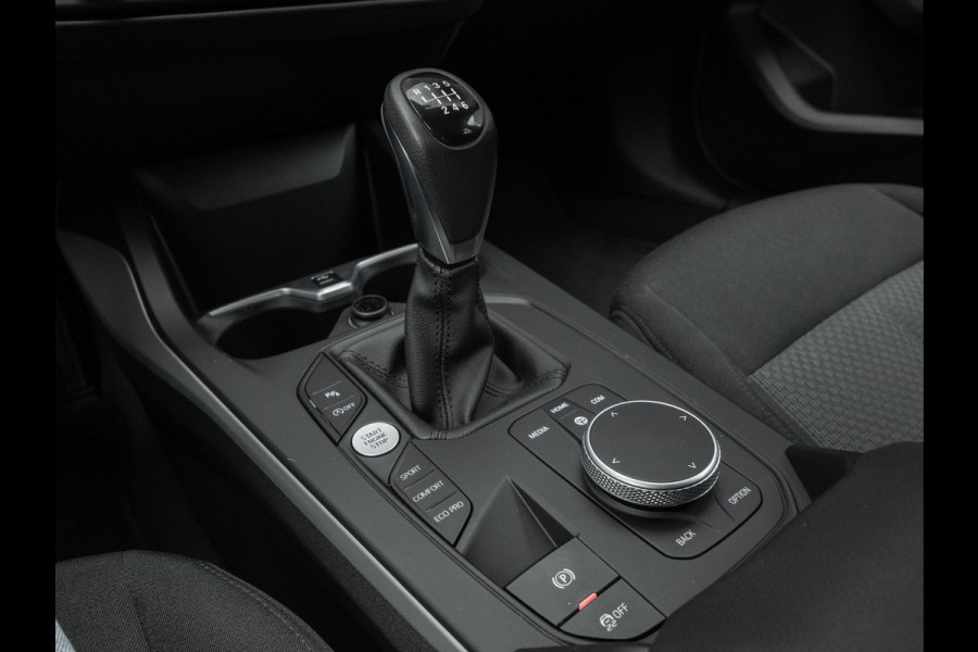 BMW 1-serie 116i - 6192km!! - DAB - Active Guard Plus - PDC voor+achter