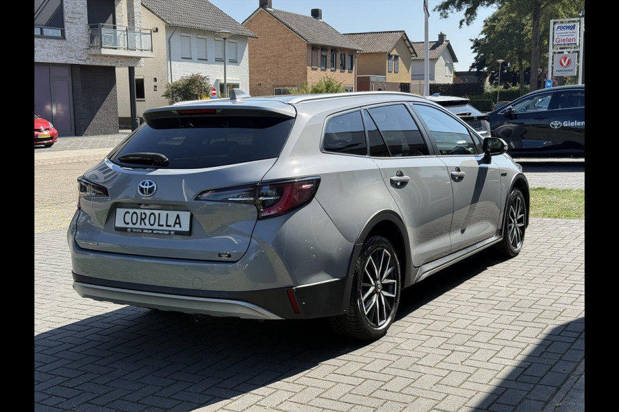 Toyota Corolla Touring Sports 1.8 Hybrid TREK | Parkeersensoren, Navigatie, Apple CarPlay/Android Auto, Stoel + Stuurverwarming