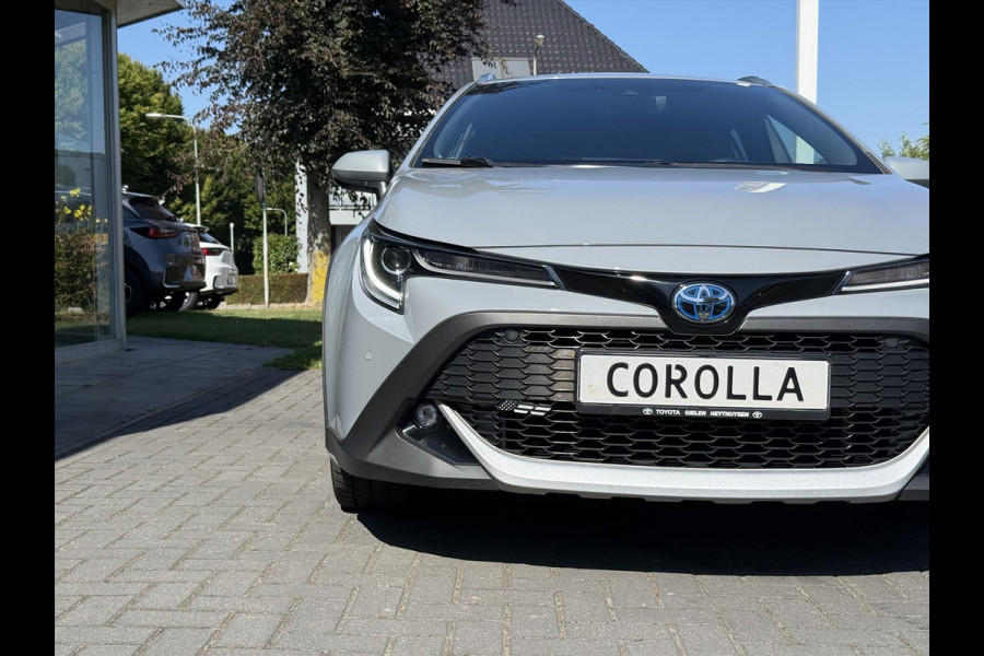 Toyota Corolla Touring Sports 1.8 Hybrid TREK | Parkeersensoren, Navigatie, Apple CarPlay/Android Auto, Stoel + Stuurverwarming