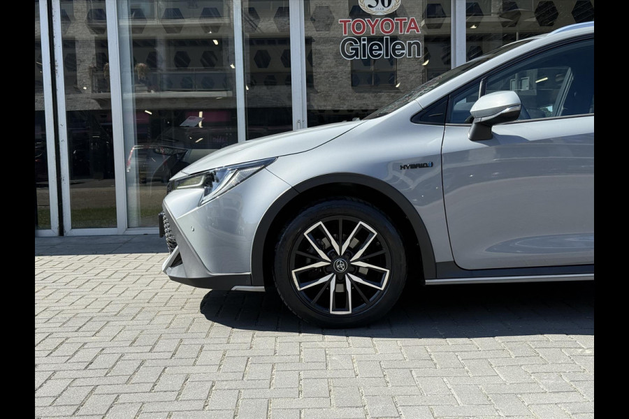Toyota Corolla Touring Sports 1.8 Hybrid TREK | Parkeersensoren, Navigatie, Apple CarPlay/Android Auto, Stoel + Stuurverwarming