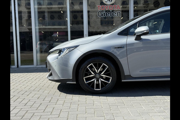 Toyota Corolla Touring Sports 1.8 Hybrid TREK | Parkeersensoren, Navigatie, Apple CarPlay/Android Auto, Stoel + Stuurverwarming