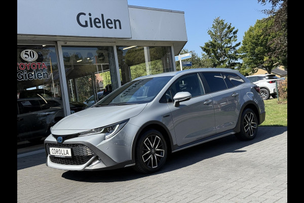 Toyota Corolla Touring Sports 1.8 Hybrid TREK | Parkeersensoren, Navigatie, Apple CarPlay/Android Auto, Stoel + Stuurverwarming