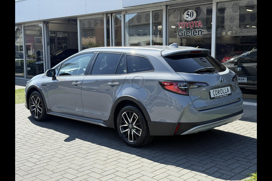 Toyota Corolla Touring Sports 1.8 Hybrid TREK | Parkeersensoren, Navigatie, Apple CarPlay/Android Auto, Stoel + Stuurverwarming