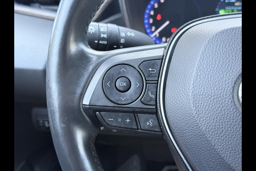 Toyota Corolla Touring Sports 1.8 Hybrid TREK | Parkeersensoren, Navigatie, Apple CarPlay/Android Auto, Stoel + Stuurverwarming