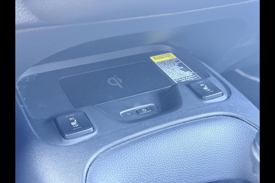 Toyota Corolla Touring Sports 1.8 Hybrid TREK | Parkeersensoren, Navigatie, Apple CarPlay/Android Auto, Stoel + Stuurverwarming