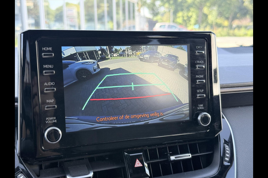 Toyota Corolla Touring Sports 1.8 Hybrid TREK | Parkeersensoren, Navigatie, Apple CarPlay/Android Auto, Stoel + Stuurverwarming