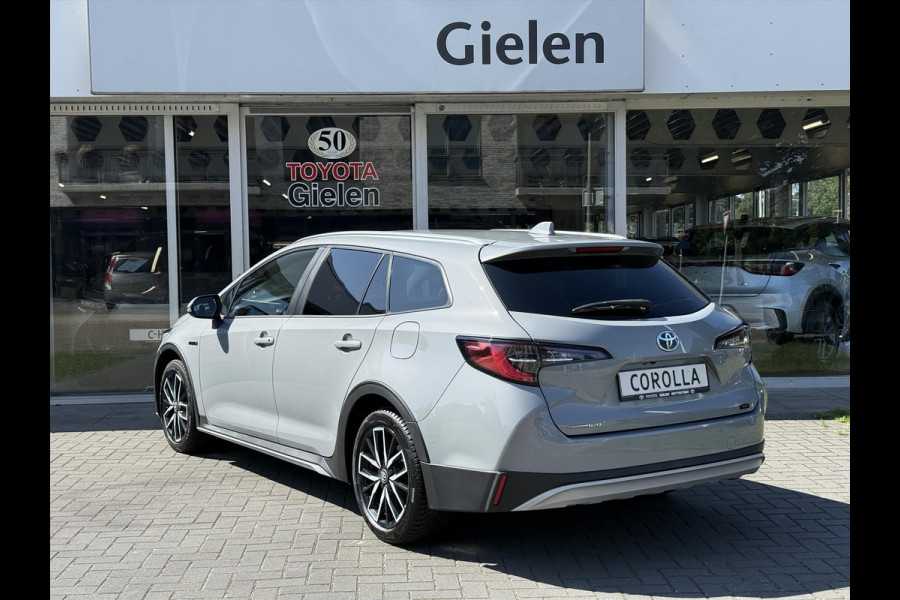Toyota Corolla Touring Sports 1.8 Hybrid TREK | Parkeersensoren, Navigatie, Apple CarPlay/Android Auto, Stoel + Stuurverwarming
