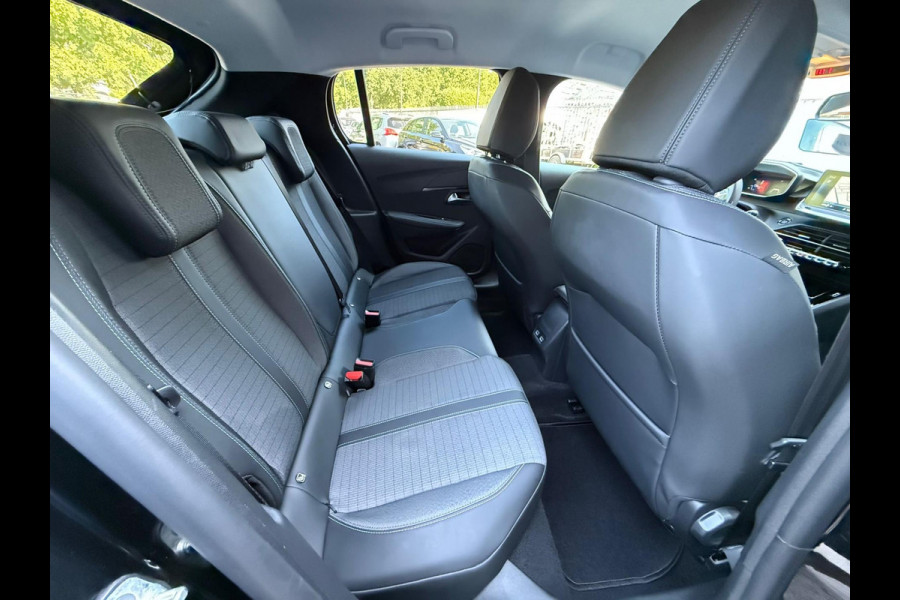 Peugeot 208 1.2 PureTech Blue Lease Allure NAVI | CARPLAY | CAMERA | PDC | KEYLESS | NWE APK