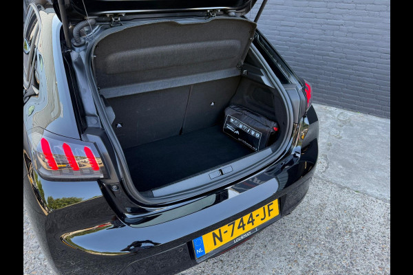 Peugeot 208 1.2 PureTech Blue Lease Allure NAVI | CARPLAY | CAMERA | PDC | KEYLESS | NWE APK