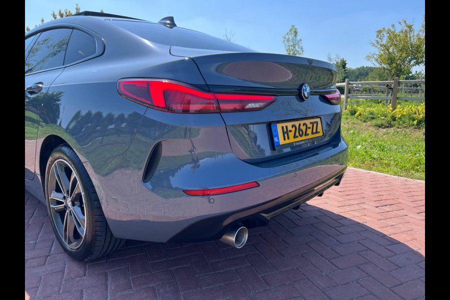 BMW 2 Serie Gran Coupé 218i High Executive Edition | Panoramadak | Lederen Bekleding | Led koplampen | NL-Auto |