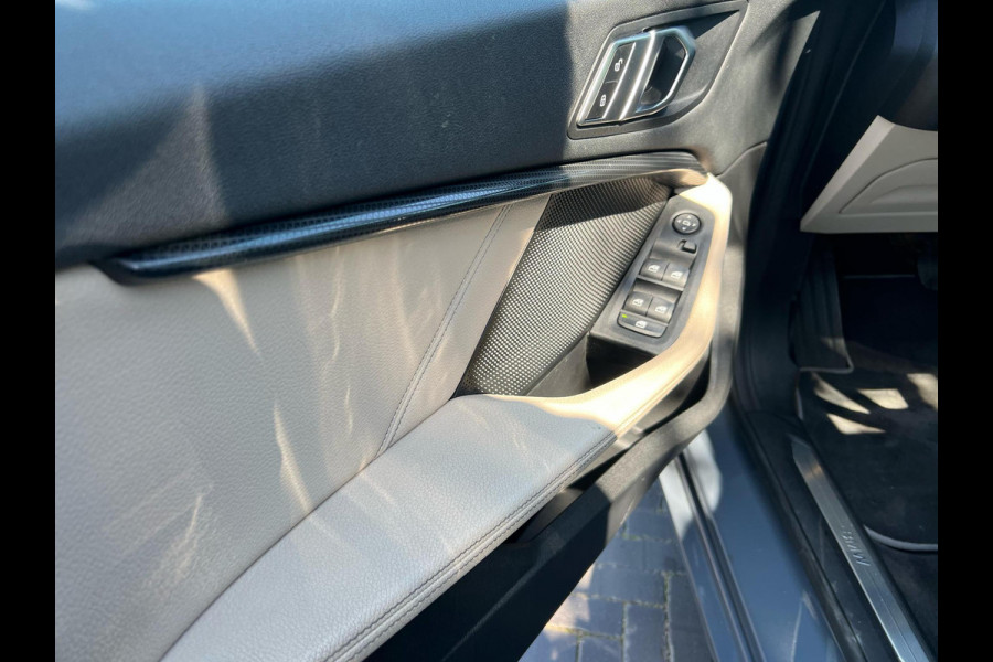 BMW 2 Serie Gran Coupé 218i High Executive Edition | Panoramadak | Lederen Bekleding | Led koplampen | NL-Auto |