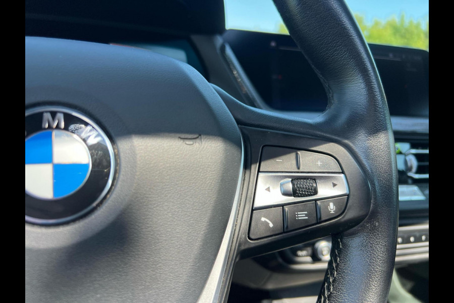 BMW 2 Serie Gran Coupé 218i High Executive Edition | Panoramadak | Lederen Bekleding | Led koplampen | NL-Auto |