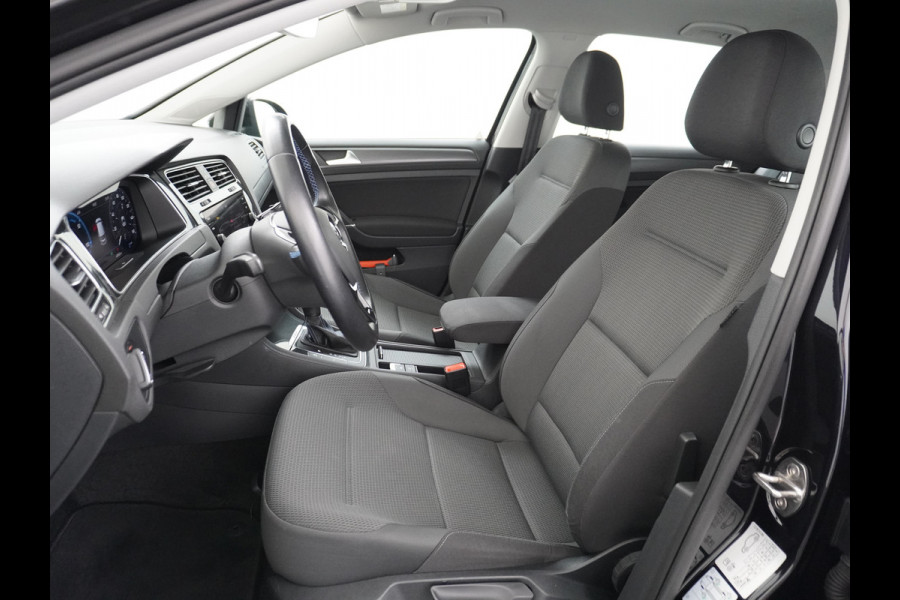 Volkswagen e-Golf E-DITION AUT. Adaptive Cruise Apple Carplay Android Navi Climatronic Pdc Led Regen-Lichtsensor 36kWh Bluetooth Car-Net App-Connect Licht-/regensensor App-Connect 1e Eigenaar, 8 jaar of 160.000 kilometer garantie op de hoogvoltaccu vanaf nieuw