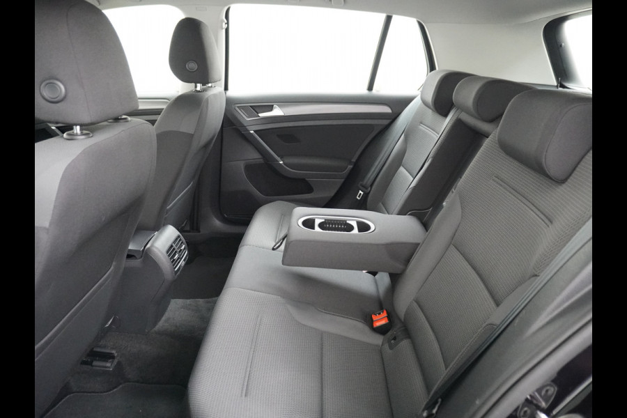 Volkswagen e-Golf E-DITION AUT. Adaptive Cruise Apple Carplay Android Navi Climatronic Pdc Led Regen-Lichtsensor 36kWh Bluetooth Car-Net App-Connect Licht-/regensensor App-Connect 1e Eigenaar, 8 jaar of 160.000 kilometer garantie op de hoogvoltaccu vanaf nieuw
