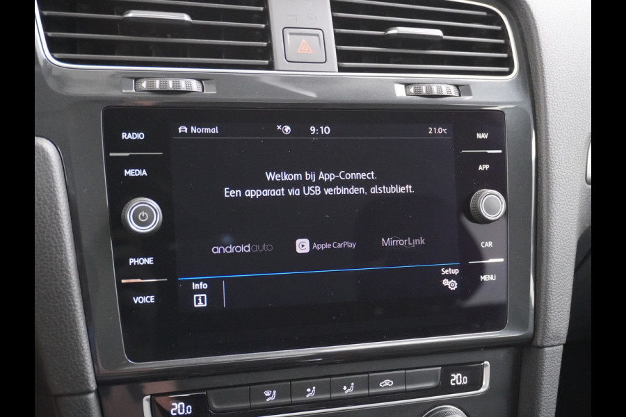 Volkswagen e-Golf E-DITION AUT. Adaptive Cruise Apple Carplay Android Navi Climatronic Pdc Led Regen-Lichtsensor 36kWh Bluetooth Car-Net App-Connect Licht-/regensensor App-Connect 1e Eigenaar, 8 jaar of 160.000 kilometer garantie op de hoogvoltaccu vanaf nieuw