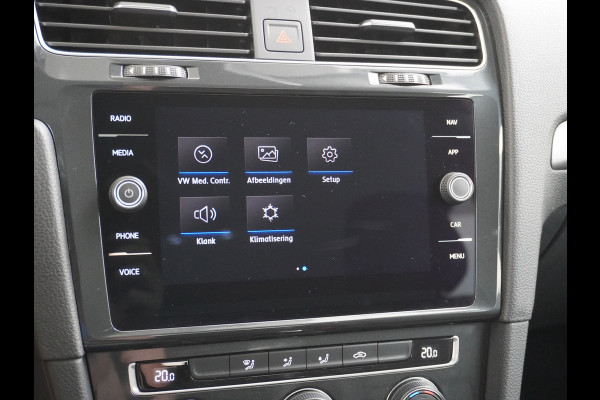 Volkswagen e-Golf E-DITION AUT. Adaptive Cruise Apple Carplay Android Navi Climatronic Pdc Led Regen-Lichtsensor 36kWh Bluetooth Car-Net App-Connect Licht-/regensensor App-Connect 1e Eigenaar, 8 jaar of 160.000 kilometer garantie op de hoogvoltaccu vanaf nieuw