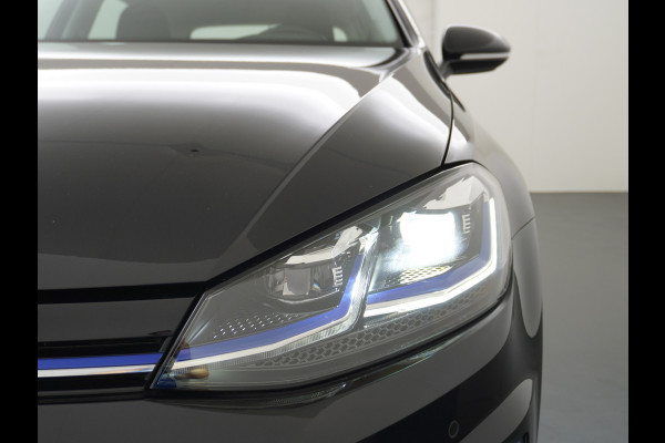 Volkswagen e-Golf E-DITION AUT. Adaptive Cruise Apple Carplay Android Navi Climatronic Pdc Led Regen-Lichtsensor 36kWh Bluetooth Car-Net App-Connect Licht-/regensensor App-Connect 1e Eigenaar, 8 jaar of 160.000 kilometer garantie op de hoogvoltaccu vanaf nieuw