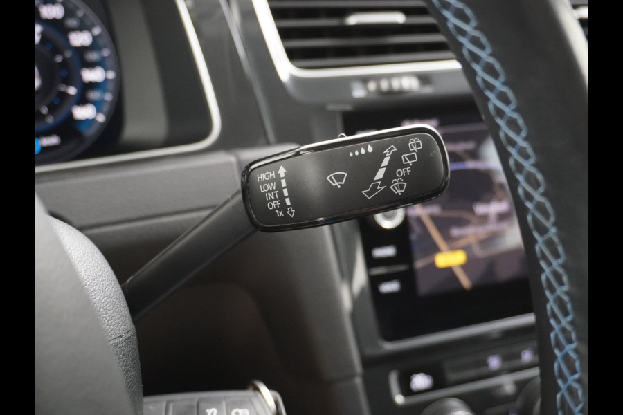 Volkswagen e-Golf E-DITION AUT. Adaptive Cruise Apple Carplay Android Navi Climatronic Pdc Led Regen-Lichtsensor 36kWh Bluetooth Car-Net App-Connect Licht-/regensensor App-Connect 1e Eigenaar, 8 jaar of 160.000 kilometer garantie op de hoogvoltaccu vanaf nieuw