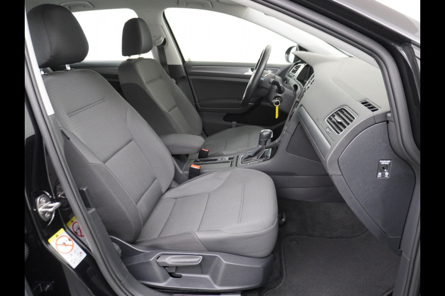 Volkswagen e-Golf E-DITION AUT. Adaptive Cruise Apple Carplay Android Navi Climatronic Pdc Led Regen-Lichtsensor 36kWh Bluetooth Car-Net App-Connect Licht-/regensensor App-Connect 1e Eigenaar, 8 jaar of 160.000 kilometer garantie op de hoogvoltaccu vanaf nieuw