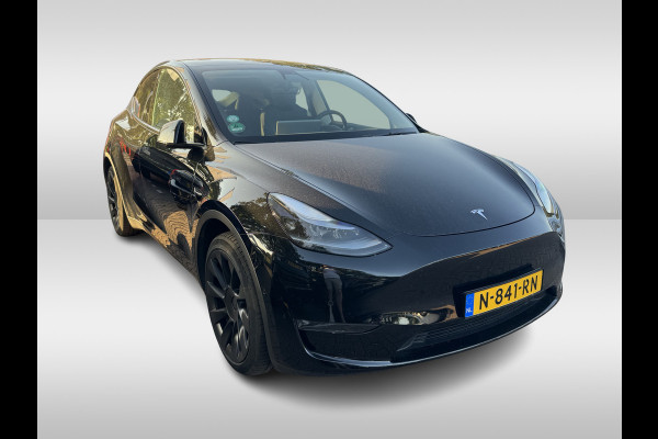 Tesla Model Y Long Range AWD 75 kWh / Autopilot / Panoramadak / Camera / 21'' / Keyless / Leder / Dodehoek / Navigatie / Stoelverwarming