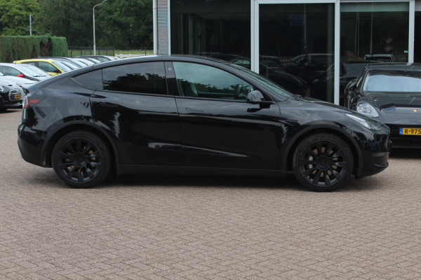 Tesla Model Y Long Range AWD 75 kWh / Autopilot / Panoramadak / Camera / 21'' / Keyless / Leder / Dodehoek / Navigatie / Stoelverwarming