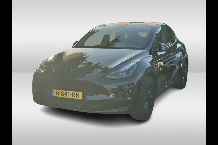 Tesla Model Y Long Range AWD 75 kWh / Autopilot / Panoramadak / Camera / 21'' / Keyless / Leder / Dodehoek / Navigatie / Stoelverwarming
